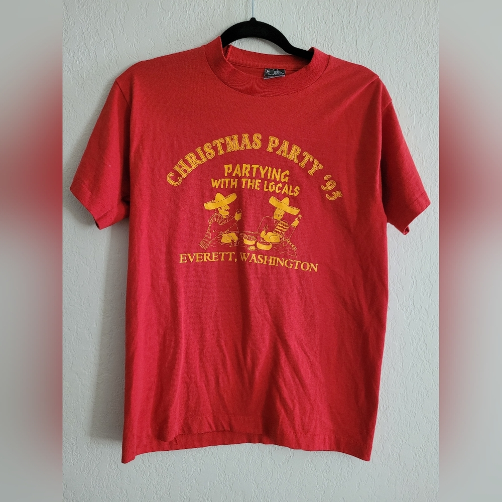 90s single stitch worn in Vintage Everett Washington tee | size M